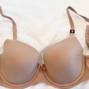 New Body by Victoria’s Secret Seamless bra with Adjustable Straps